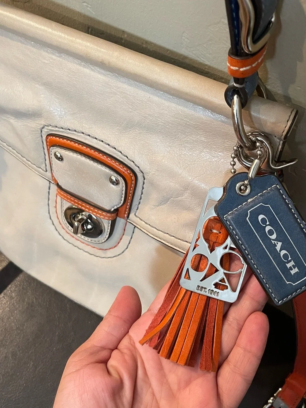 COACH Cream Leather 70 anniversary Stripe Lining and Orange blue legacy Willis